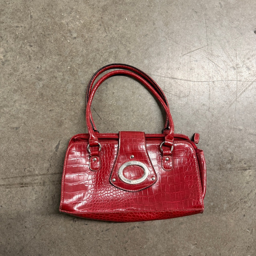 Red Croc Embossed Faux Leather Shoulder Bag Silver Oval Hardware Baguette Purse